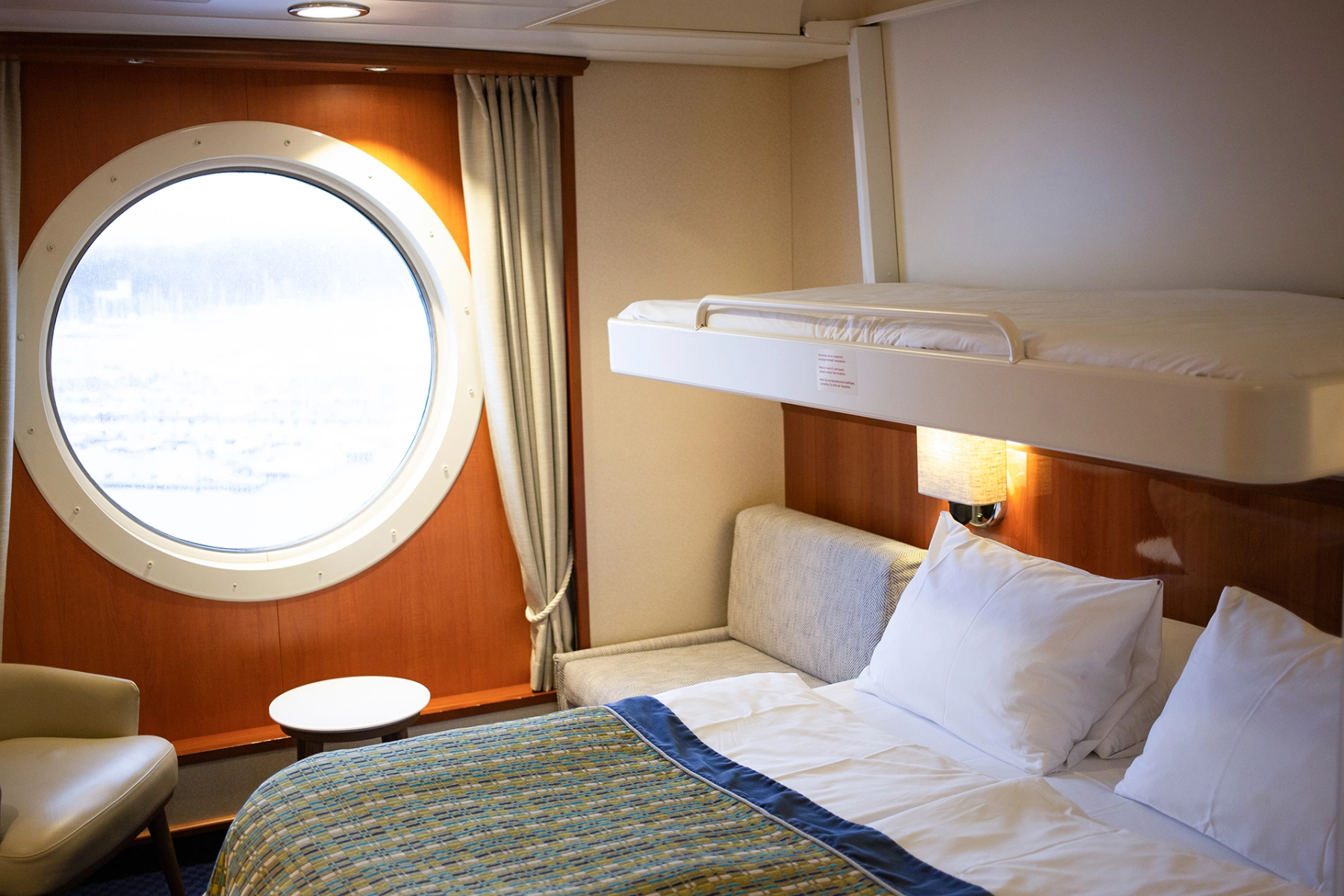 Color Class mit Meerblick und Klappbett