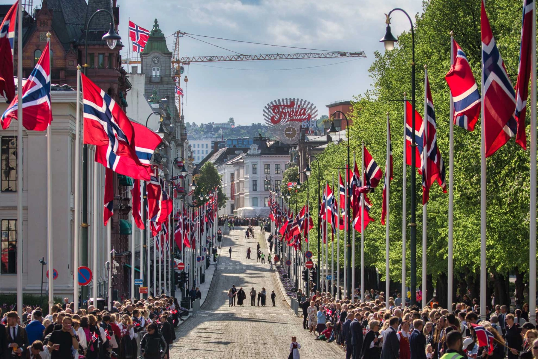 Color Line 17.05-7.jpg