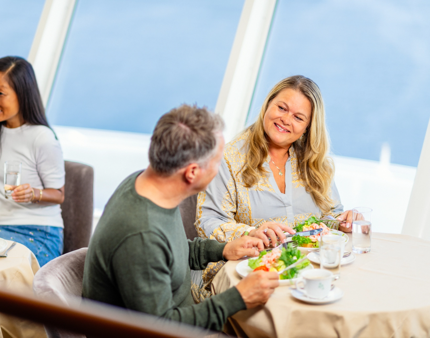 Paar in der Observation Lounge