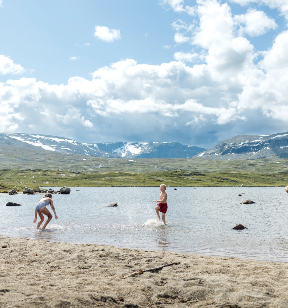 Halletjønn in Sudndalen. Photo: Paul Lockhart