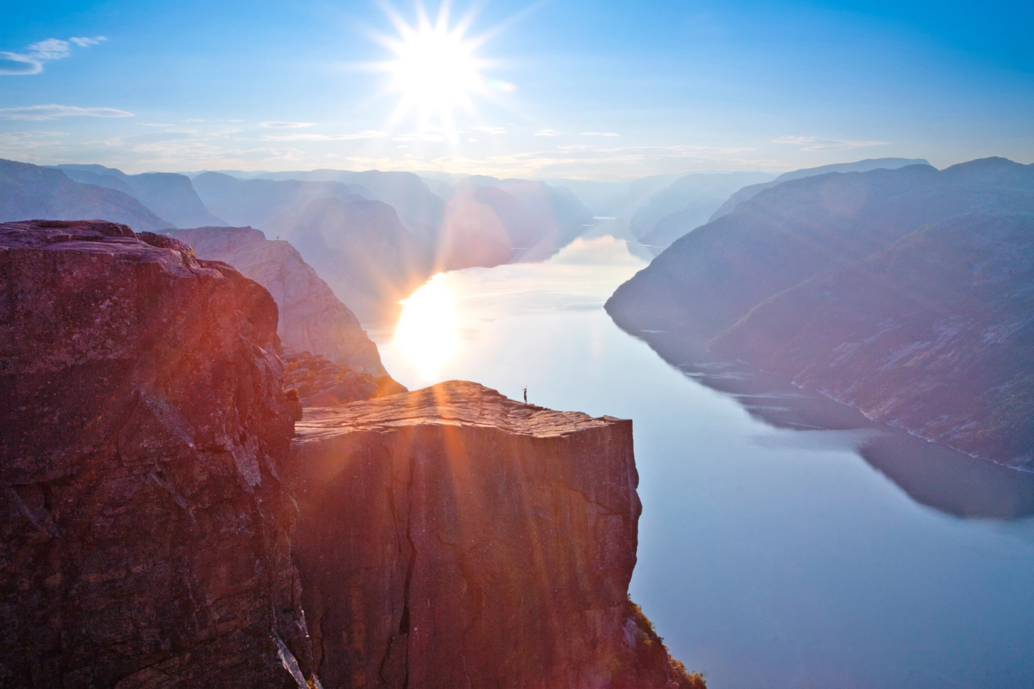 Preikestolen at sunrise_Paul Edmundson - VisitNorway.com.png
